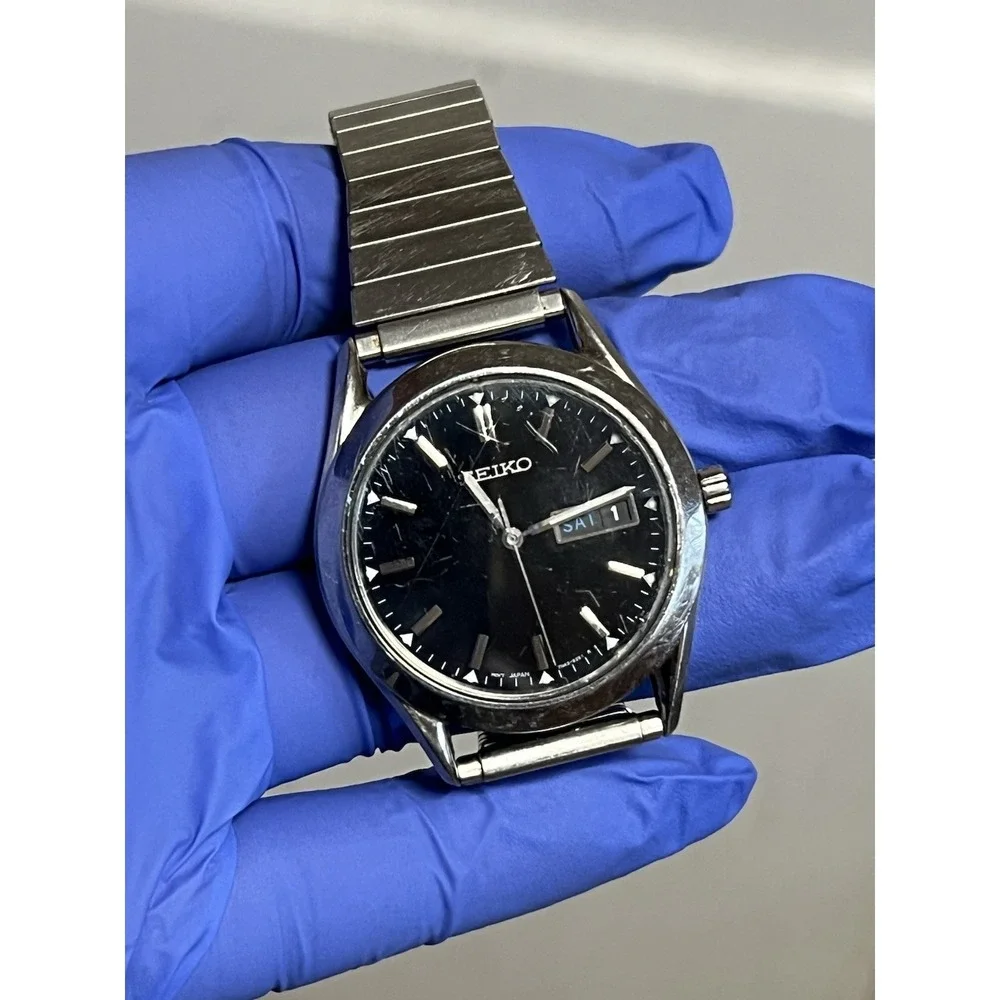 Seiko 7N43-9070 Quartz Day‎ Date Black Dial Stainless Mens Watch Working Tested